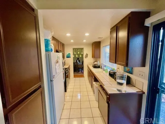 2245 Montcliff Road, San Diego, California 92139