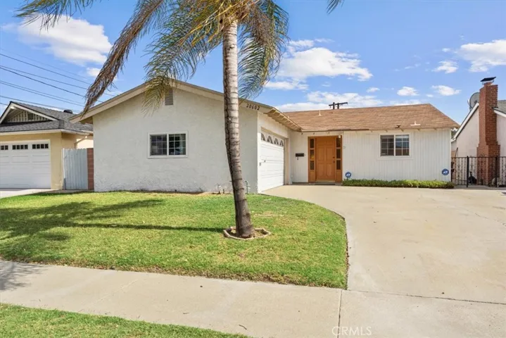 20602 Roseton Avenue, Lakewood, California 90715