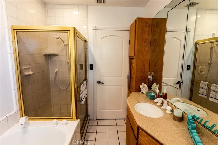 1340 E Washington Street, Long Beach, California 90805