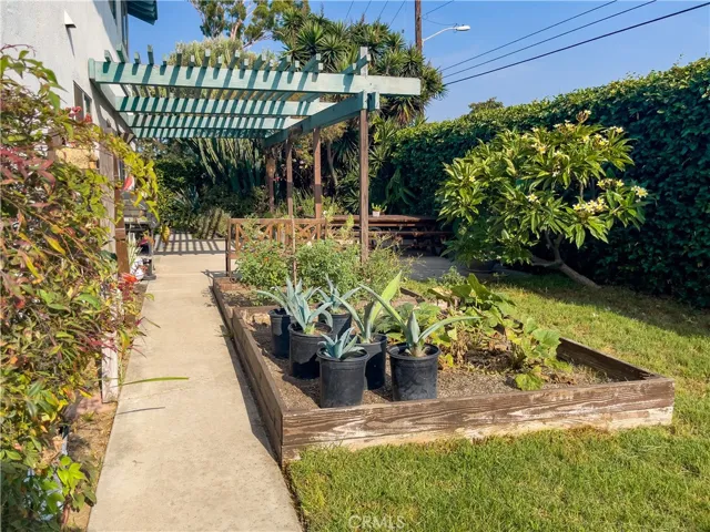 10688 La Tehama Circle, Fountain Valley, California 92708