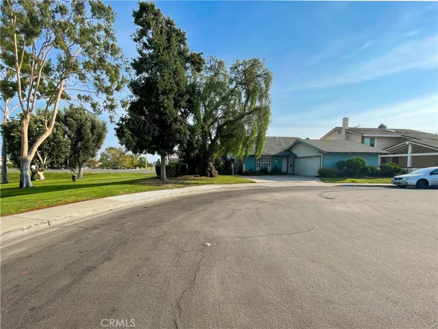 10688 La Tehama Circle, Fountain Valley, California 92708