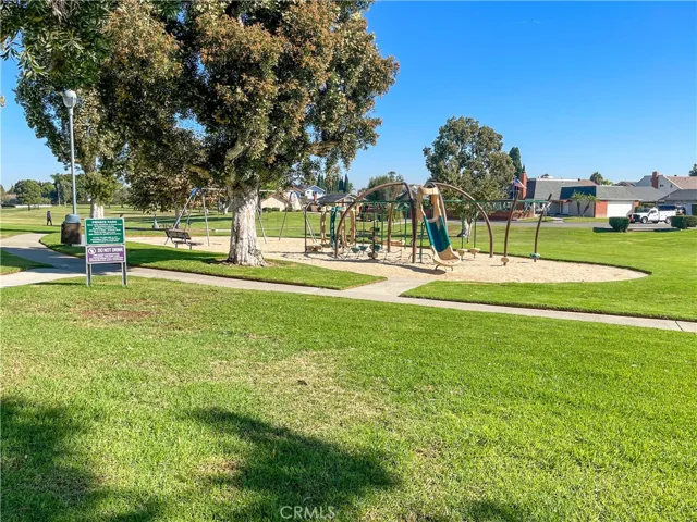 10688 La Tehama Circle, Fountain Valley, California 92708