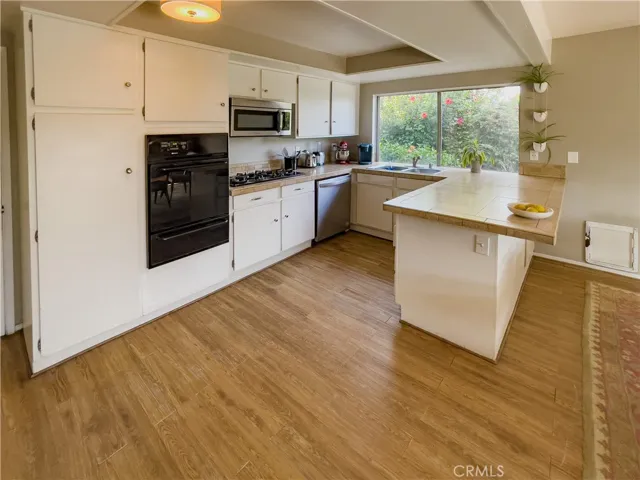 10688 La Tehama Circle, Fountain Valley, California 92708