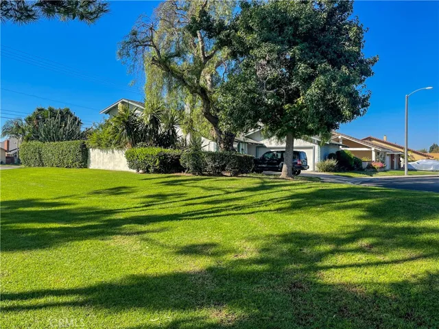 10688 La Tehama Circle, Fountain Valley, California 92708