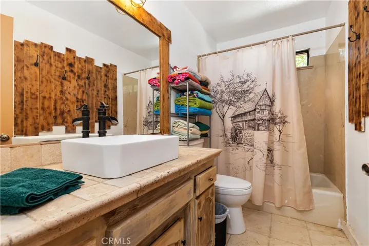 7870 Portola Road, Atascadero, California 93422