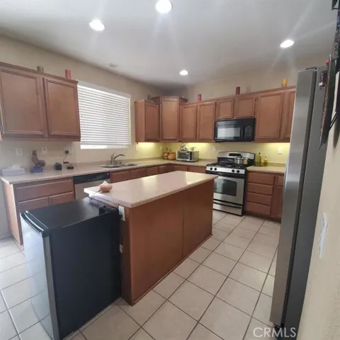 13727 Andean Court, Victorville, California 92394