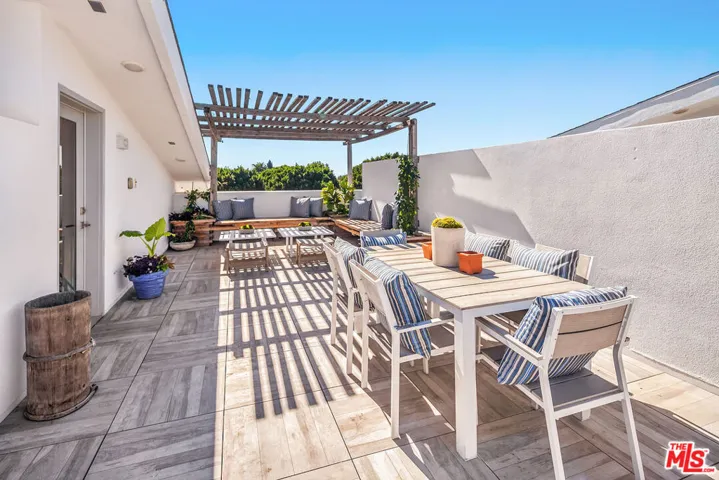 4141 Duquesne Avenue 5, Culver City, California 90232