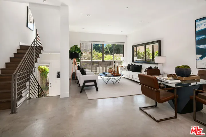 4141 Duquesne Avenue 5, Culver City, California 90232