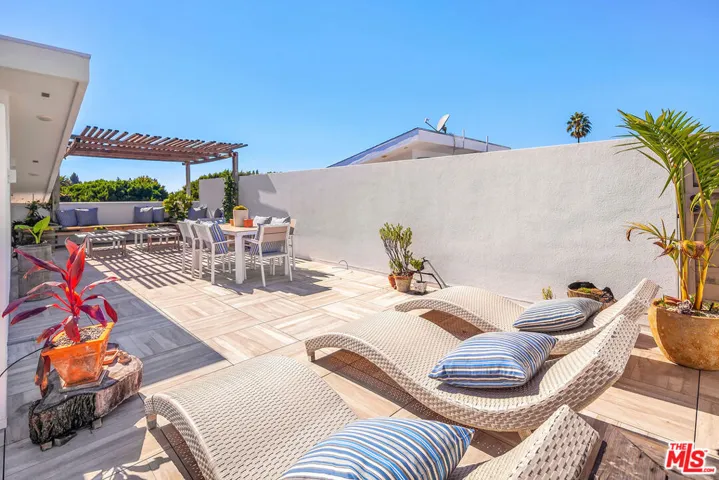 Private Rooftop Deck