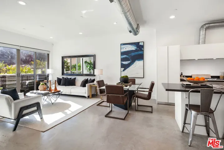 4141 Duquesne Avenue 5, Culver City, California 90232
