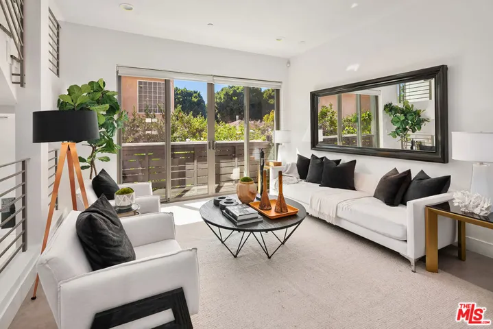 4141 Duquesne Avenue 5, Culver City, California 90232