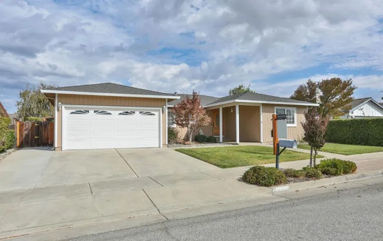 , Hollister, California 95023