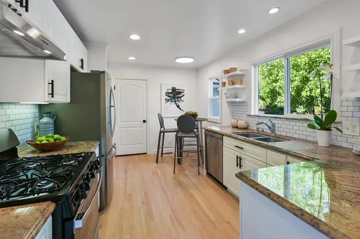 , San Carlos, California 94070