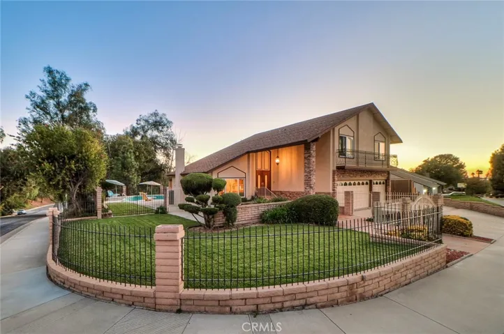 Gated Front Yard