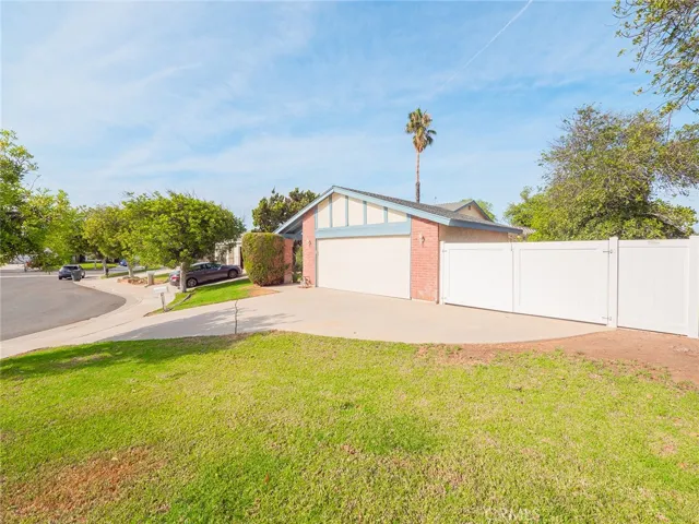 1465 Platt Circle, Corona, California 92882