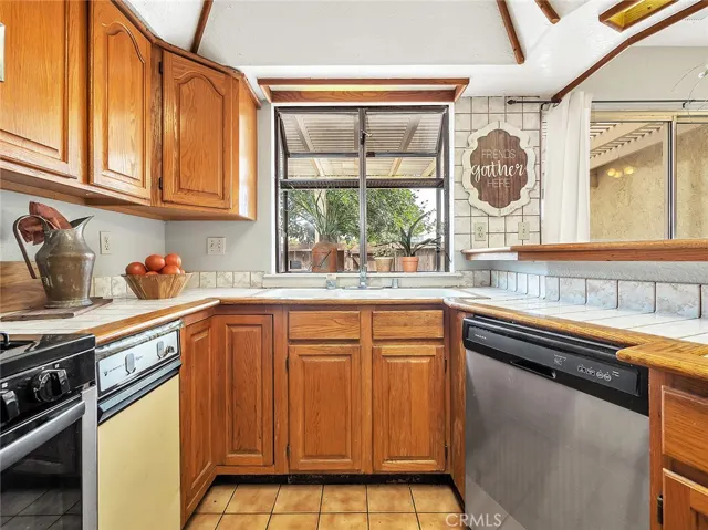 1465 Platt Circle, Corona, California 92882