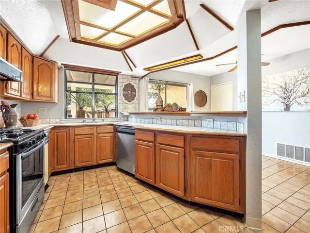 1465 Platt Circle, Corona, California 92882