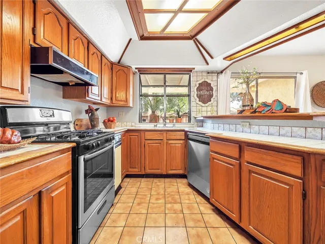 1465 Platt Circle, Corona, California 92882