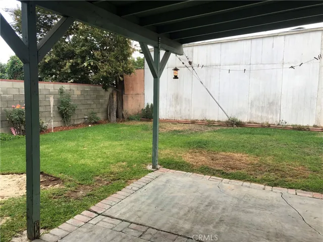 18424 Calvert Street, Tarzana, California 91335