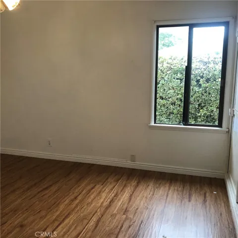 18424 Calvert Street, Tarzana, California 91335