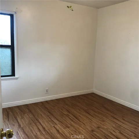 18424 Calvert Street, Tarzana, California 91335