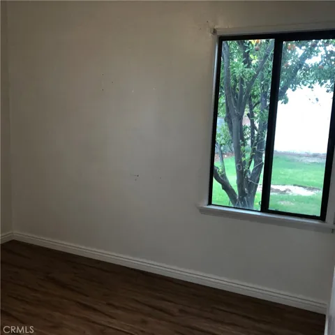 18424 Calvert Street, Tarzana, California 91335