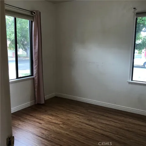 18424 Calvert Street, Tarzana, California 91335