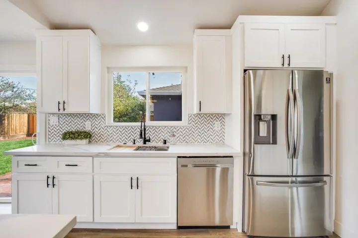945 Portola Drive, San Leandro, California 94578