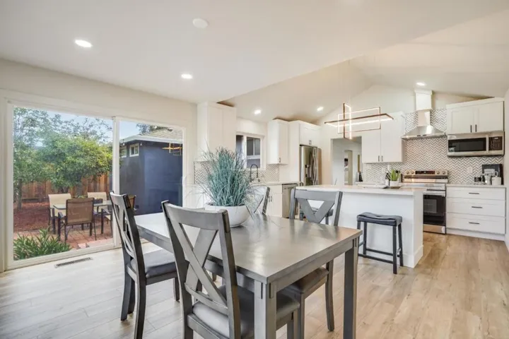 945 Portola Drive, San Leandro, California 94578
