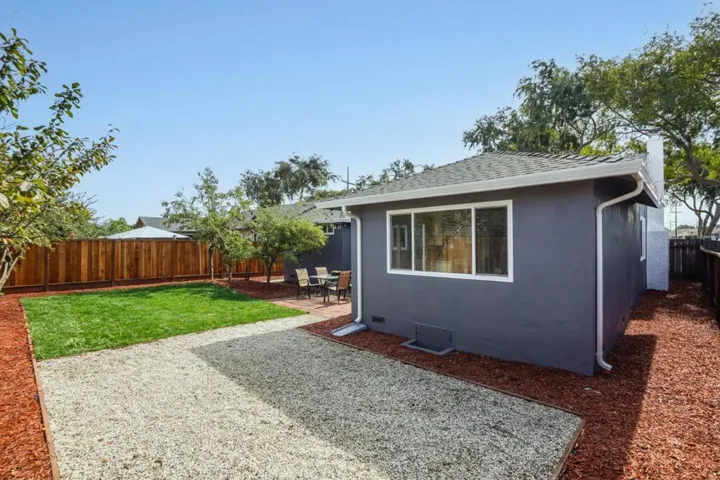 945 Portola Drive, San Leandro, California 94578
