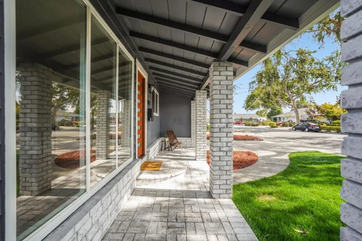 945 Portola Drive, San Leandro, California 94578