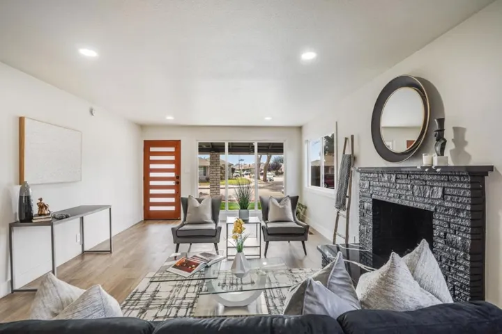 945 Portola Drive, San Leandro, California 94578