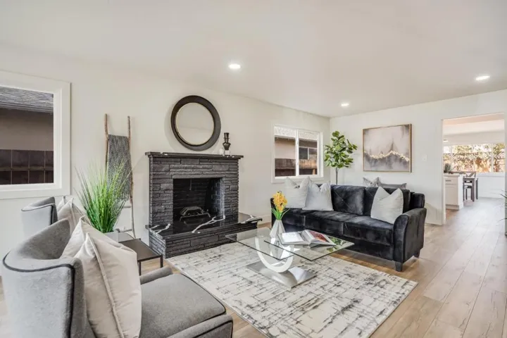 945 Portola Drive, San Leandro, California 94578