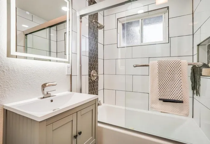 945 Portola Drive, San Leandro, California 94578