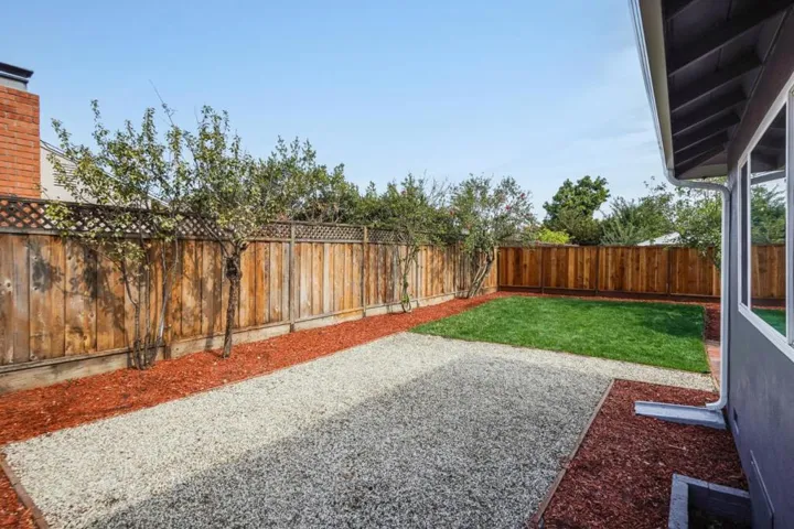 945 Portola Drive, San Leandro, California 94578
