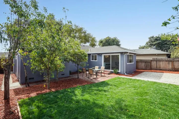 945 Portola Drive, San Leandro, California 94578