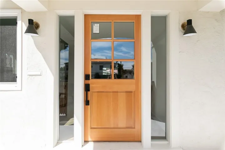 2227 S Longwood Avenue, Los Angeles, California 90016
