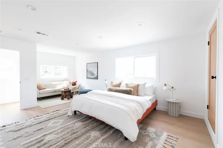 2227 S Longwood Avenue, Los Angeles, California 90016