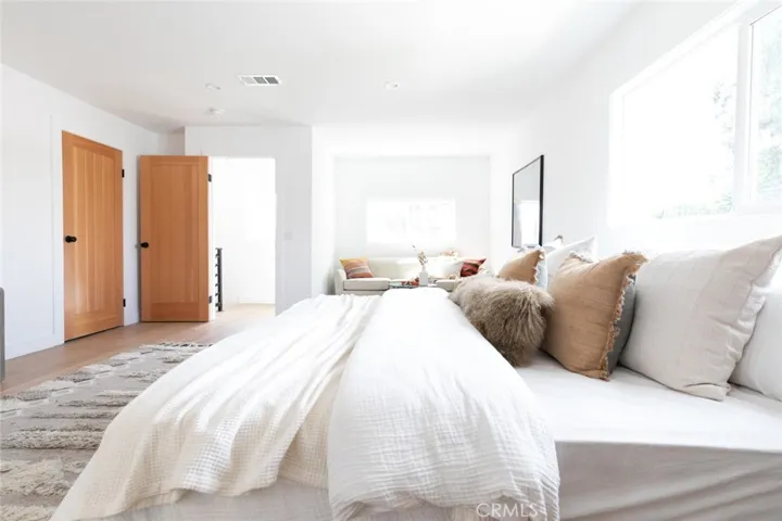 2227 S Longwood Avenue, Los Angeles, California 90016
