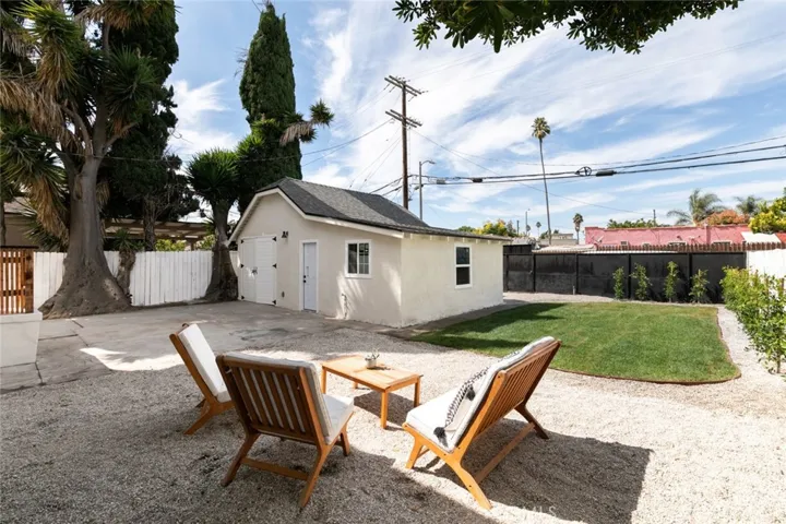 2227 S Longwood Avenue, Los Angeles, California 90016