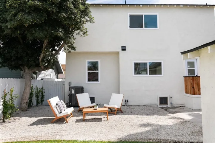 2227 S Longwood Avenue, Los Angeles, California 90016