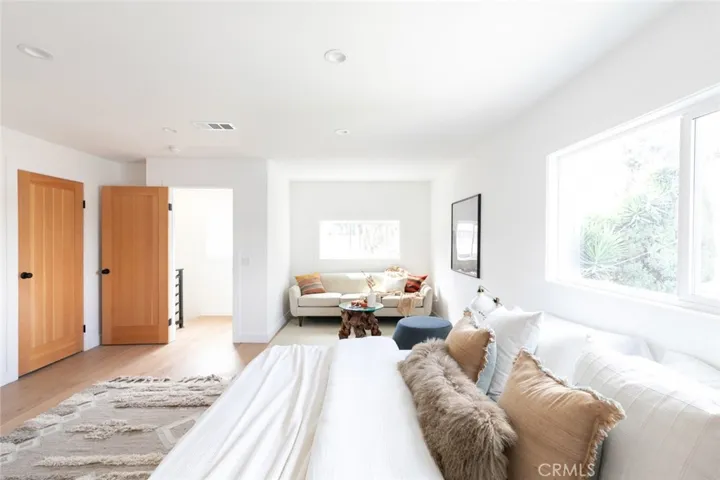 2227 S Longwood Avenue, Los Angeles, California 90016