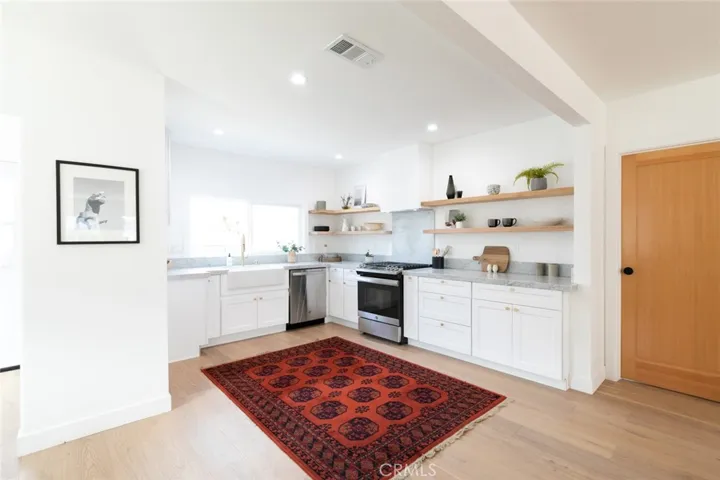 2227 S Longwood Avenue, Los Angeles, California 90016