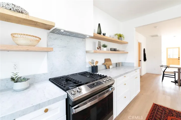 2227 S Longwood Avenue, Los Angeles, California 90016
