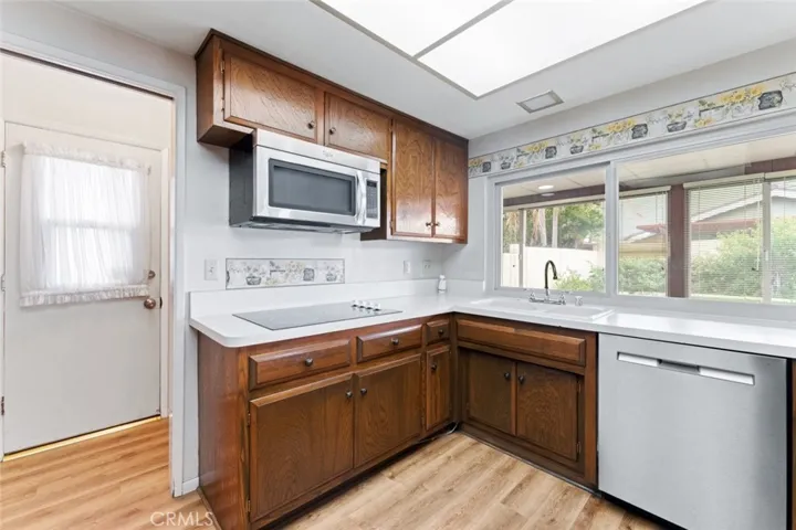 11423 Etiwanda Avenue, Porter Ranch, California 91326