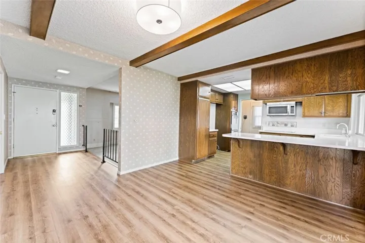 11423 Etiwanda Avenue, Porter Ranch, California 91326