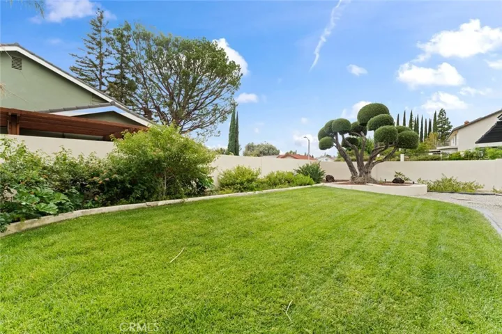 11423 Etiwanda Avenue, Porter Ranch, California 91326