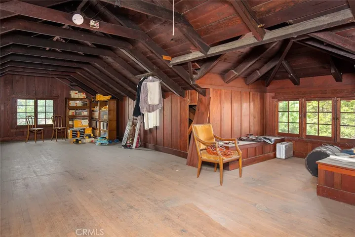685 Oak Knoll Circle, Pasadena, California 91106
