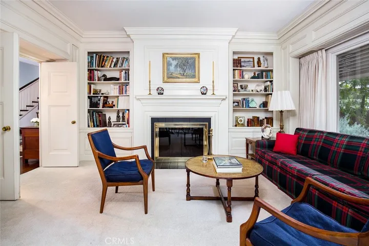 685 Oak Knoll Circle, Pasadena, California 91106