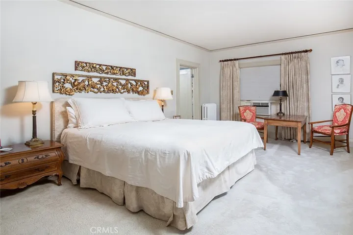 685 Oak Knoll Circle, Pasadena, California 91106